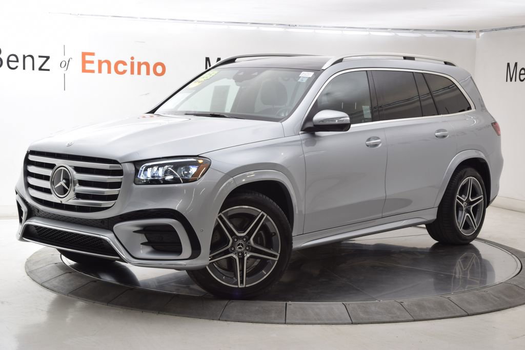 Used 2025 Mercedes-Benz GLS 450 4MATIC image 2