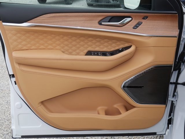 New 2025 Jeep Grand Cherokee Summit image 11