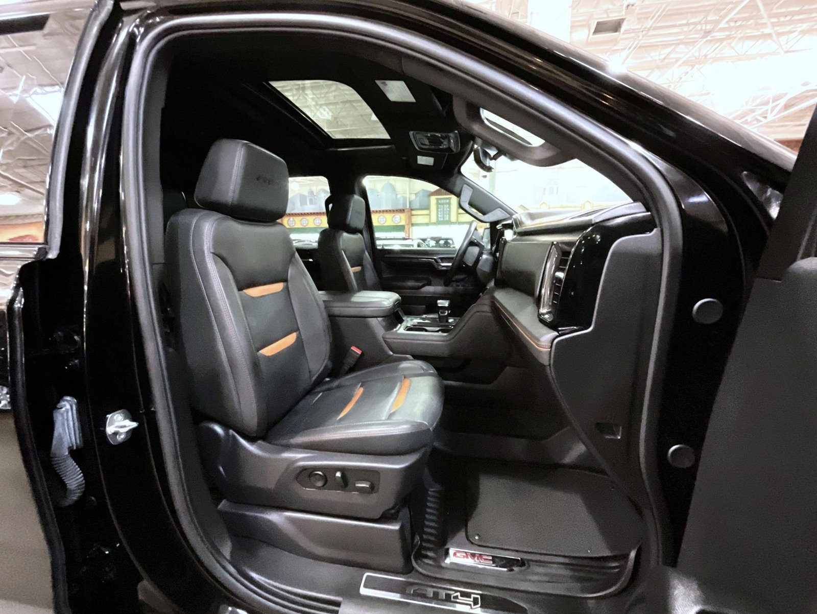 Certified 2024 GMC Sierra 1500 AT4 w/ Technology Package AWD/4WD image 15