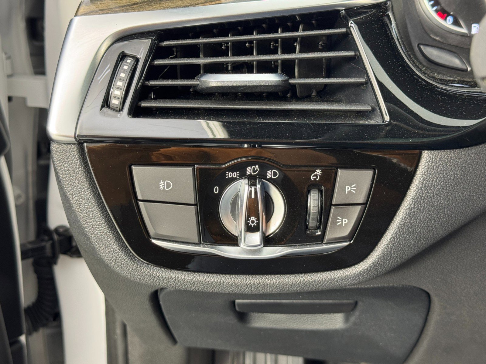 Used 2018 BMW 530e image 18