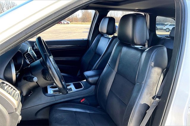 Used 2020 Jeep Grand Cherokee Altitude image 21