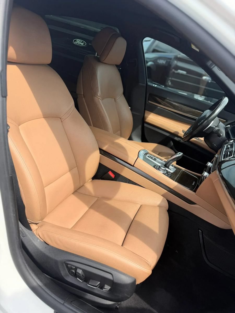 Used 2013 BMW 740Li xDrive AWD/4WD image 16