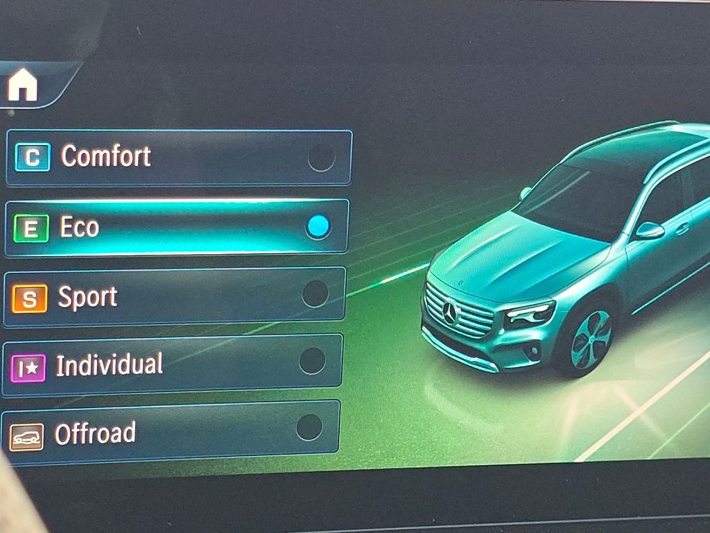 New 2026 Mercedes-Benz GLB 250 4MATIC image 30