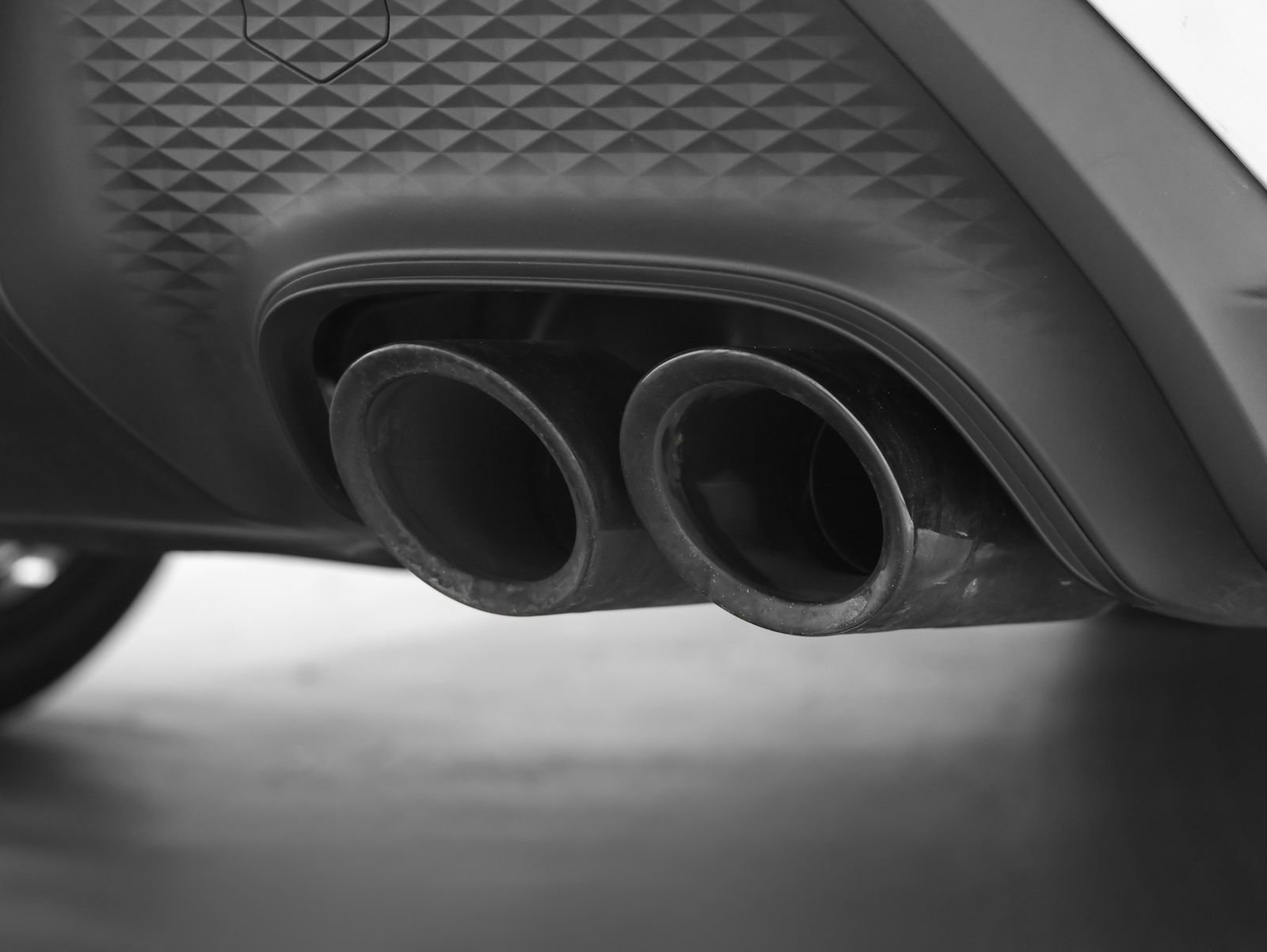 Used 2023 Porsche Macan image 17