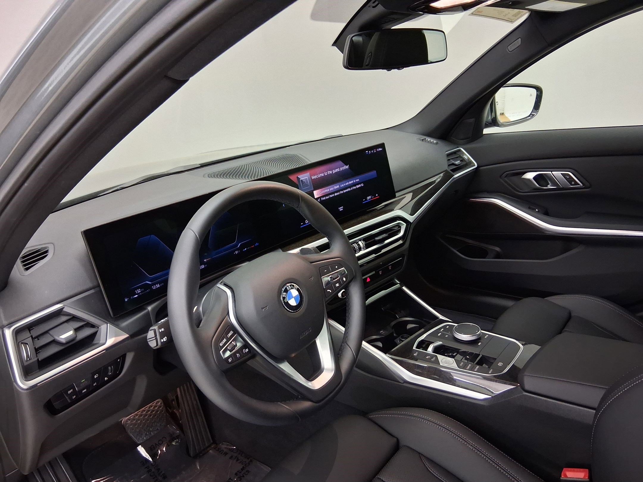 Certified 2023 BMW 330i 330i w/ Driving Assistance Package image 2