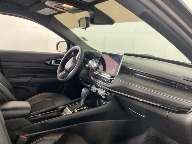 Used 2023 Jeep Compass Latitude AWD/4WD image 29