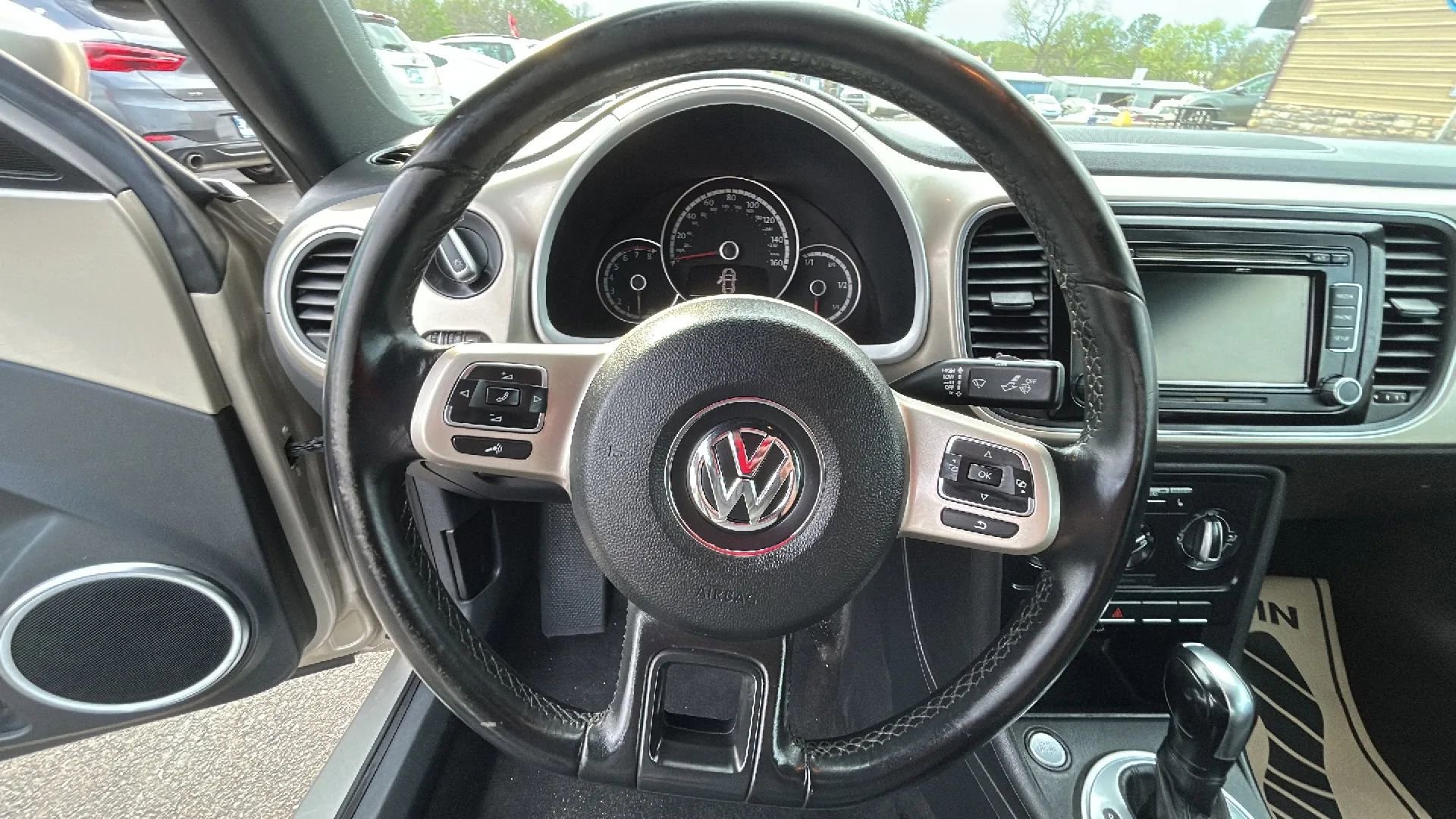 Used 2013 Volkswagen Beetle 2.5 image 21