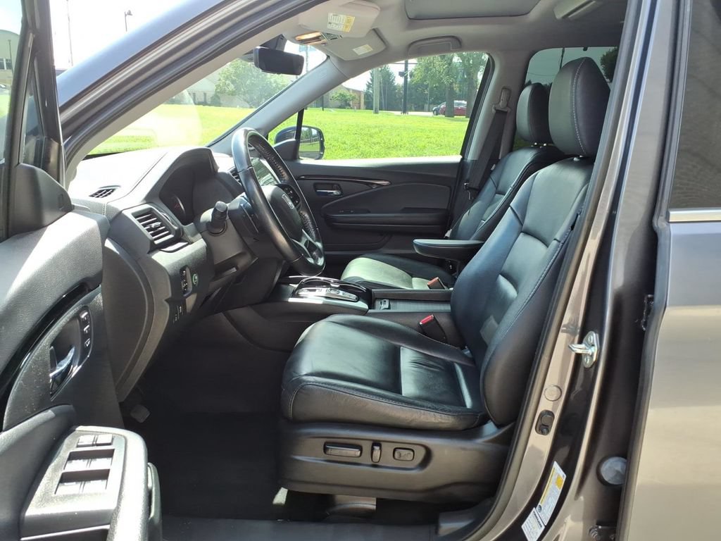 Used 2019 Honda Pilot Touring image 13
