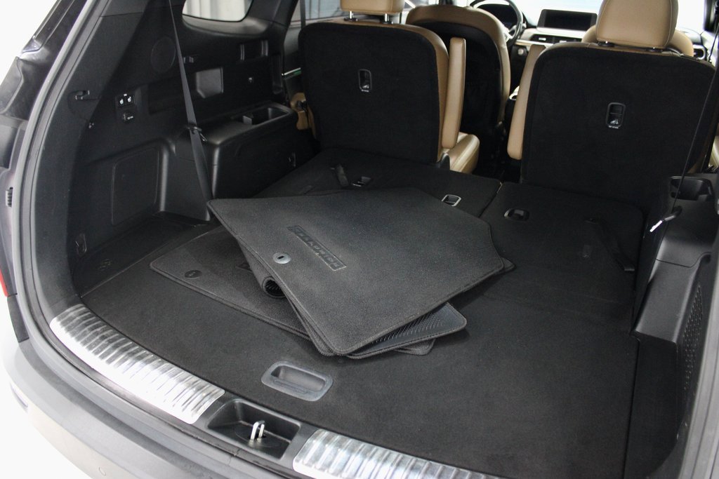 Used 2022 Kia Telluride SX w/ Towing Package image 17