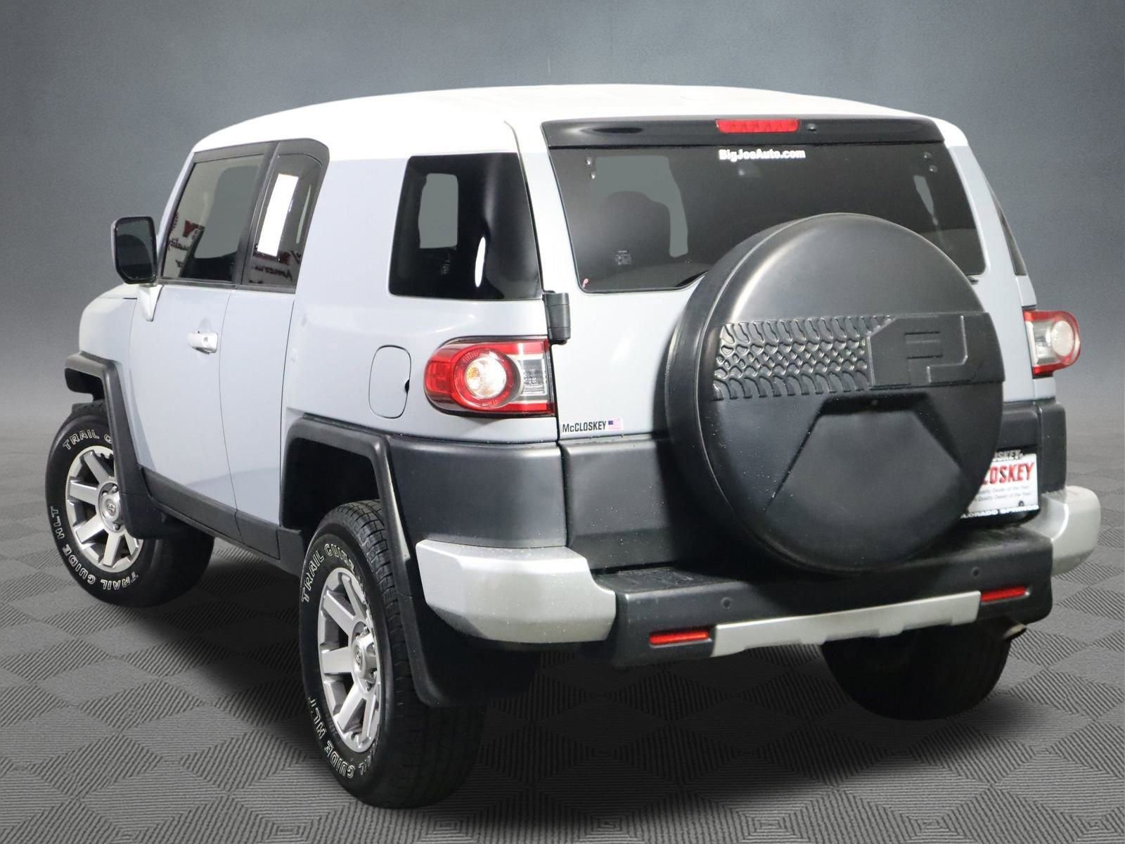 Used 2014 Toyota FJ Cruiser 4WD w/ Upgrade Package image 9