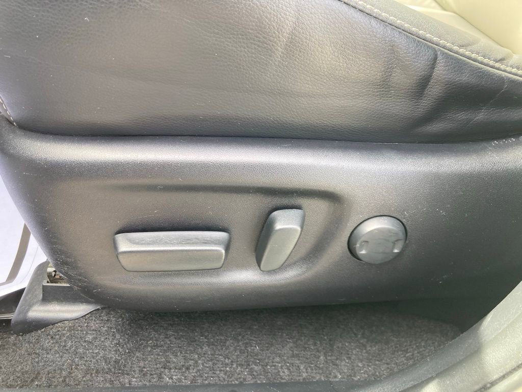 Used 2018 Toyota RAV4 Limited w/ All Weather Liner Package AWD/4WD image 11