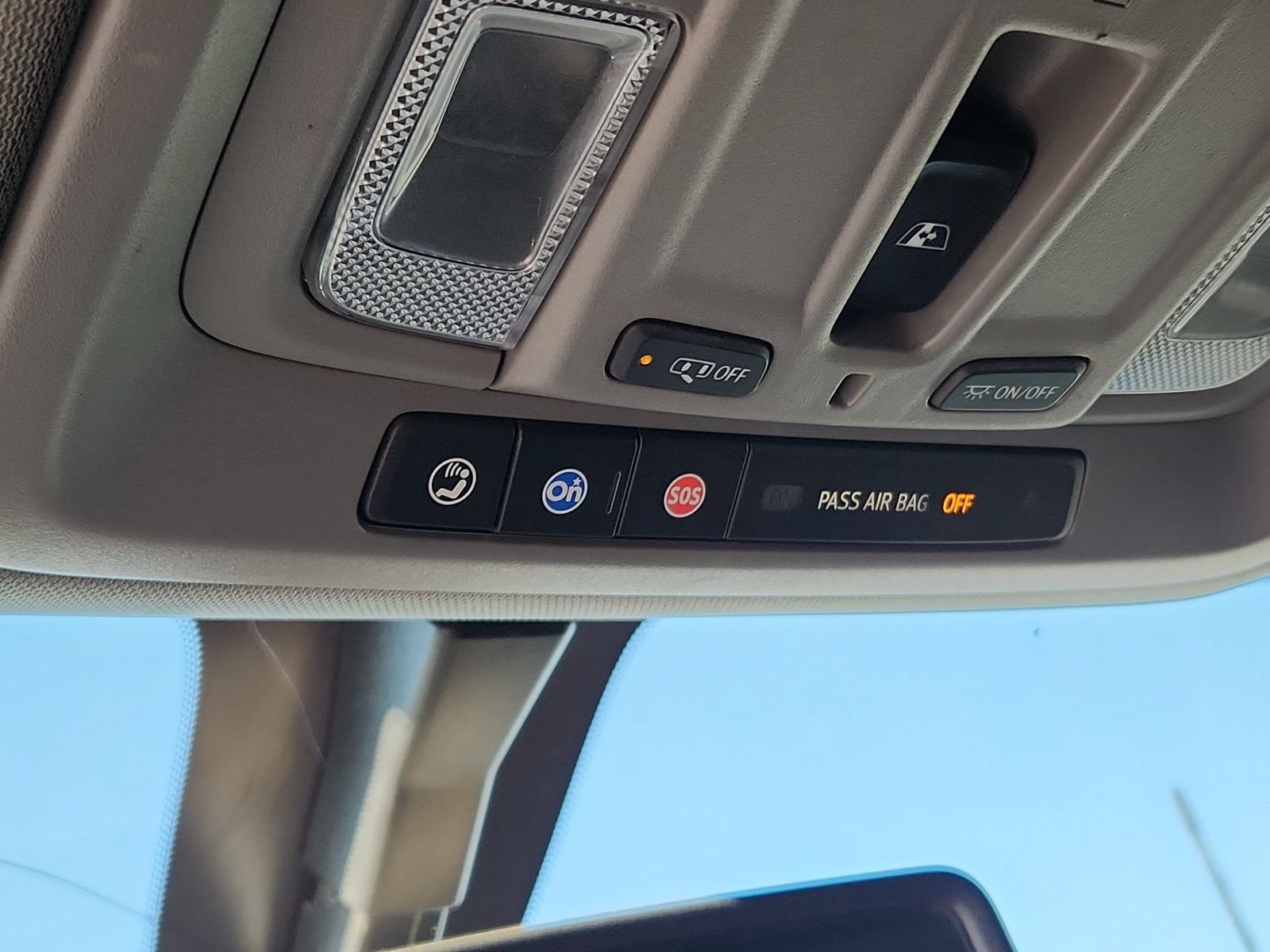 Used 2020 Chevrolet Silverado 2500 LTZ w/ LTZ Plus Package AWD/4WD image 19