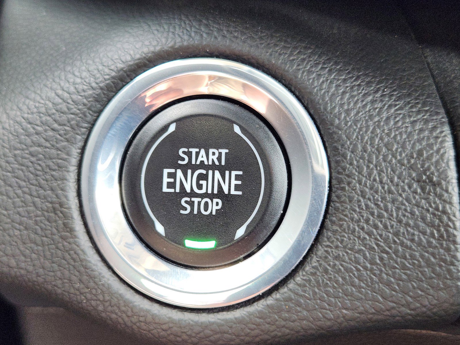 Used 2023 Buick Envision Essence w/ Sport Touring Package image 18