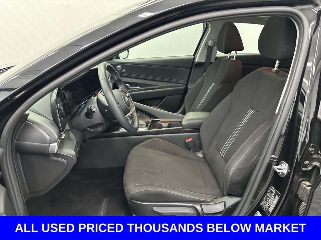 Used 2024 Hyundai Elantra SEL w/ Convenience Package FWD image 9