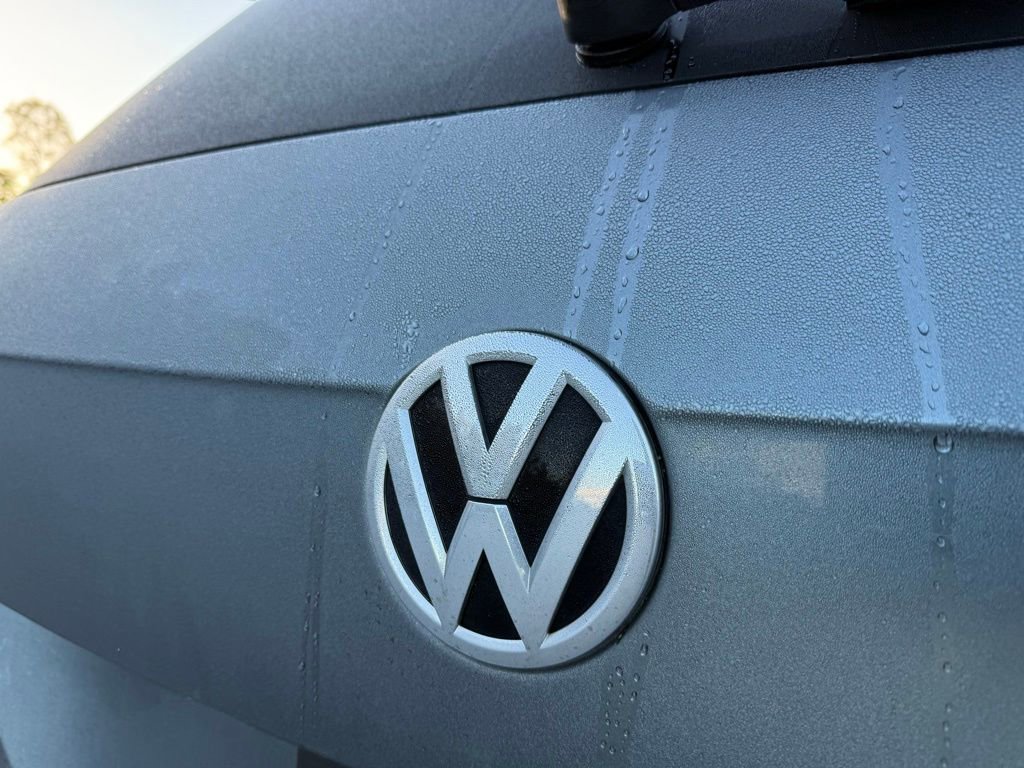 Used 2020 Volkswagen Tiguan SE R-Line image 11