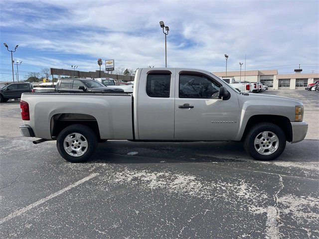 Used 2009 Chevrolet Silverado 1500 LT w/ Power Pack Plus image 2