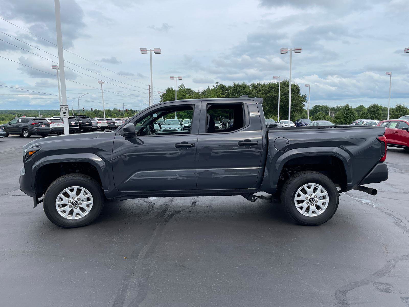 Used 2024 Toyota Tacoma SR AWD/4WD video 4