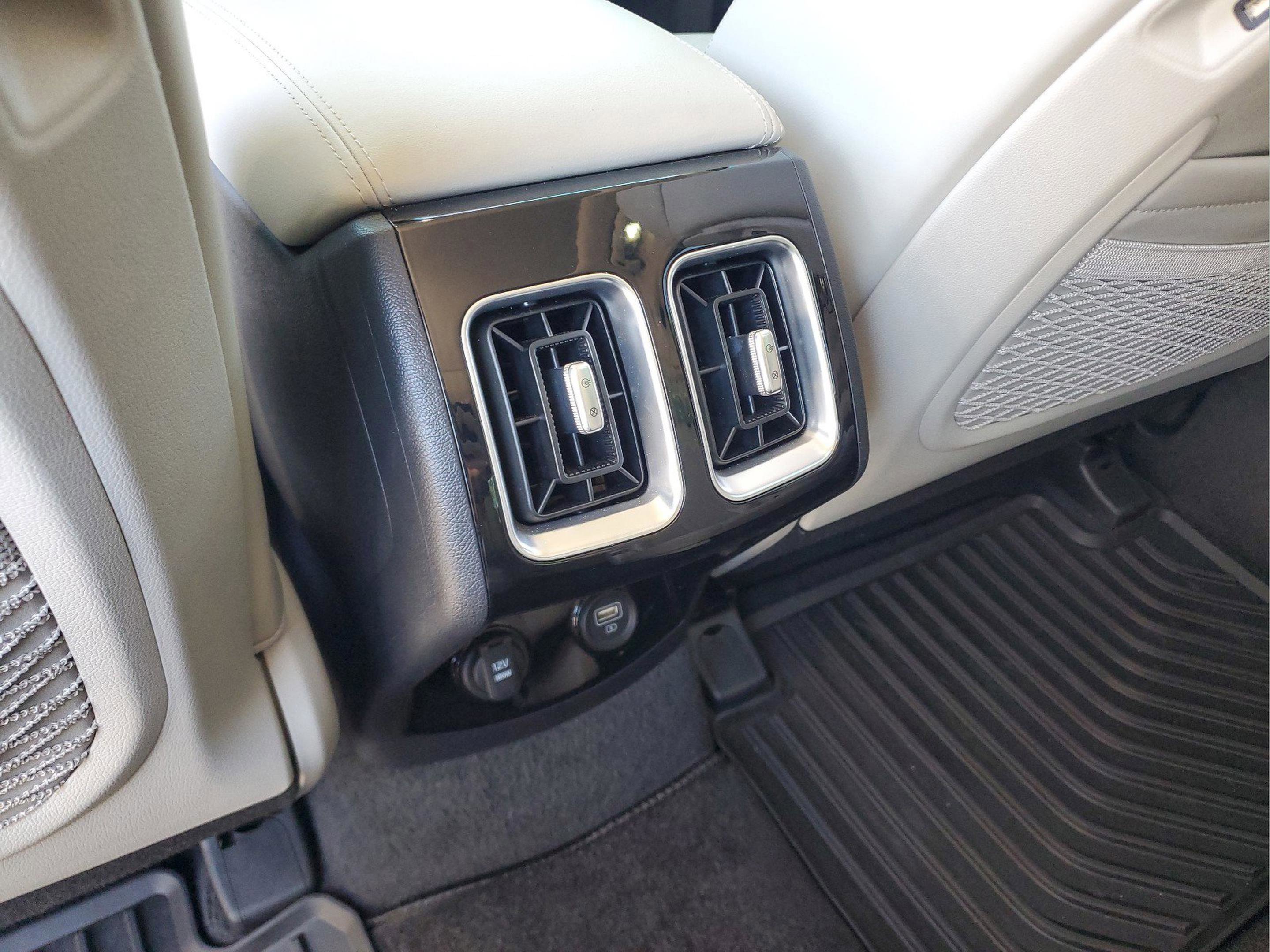 Used 2023 Kia Sorento SX image 14