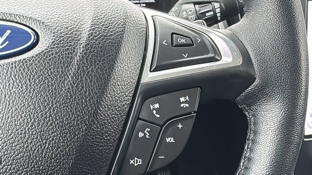 Certified 2023 Ford Edge Titanium w/ Class II Trailer Tow Package image 22