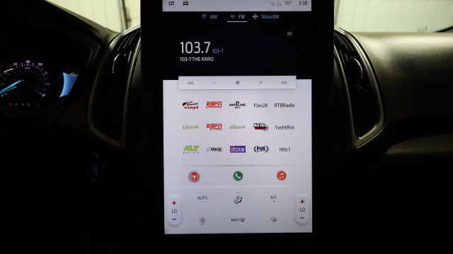 Used 2023 Ford Edge SE image 14