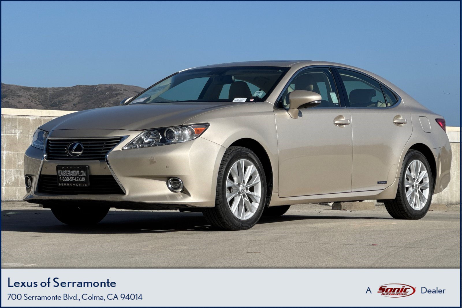 Used 2014 Lexus ES 300h w/ Luxury Package w/Bamboo Trim