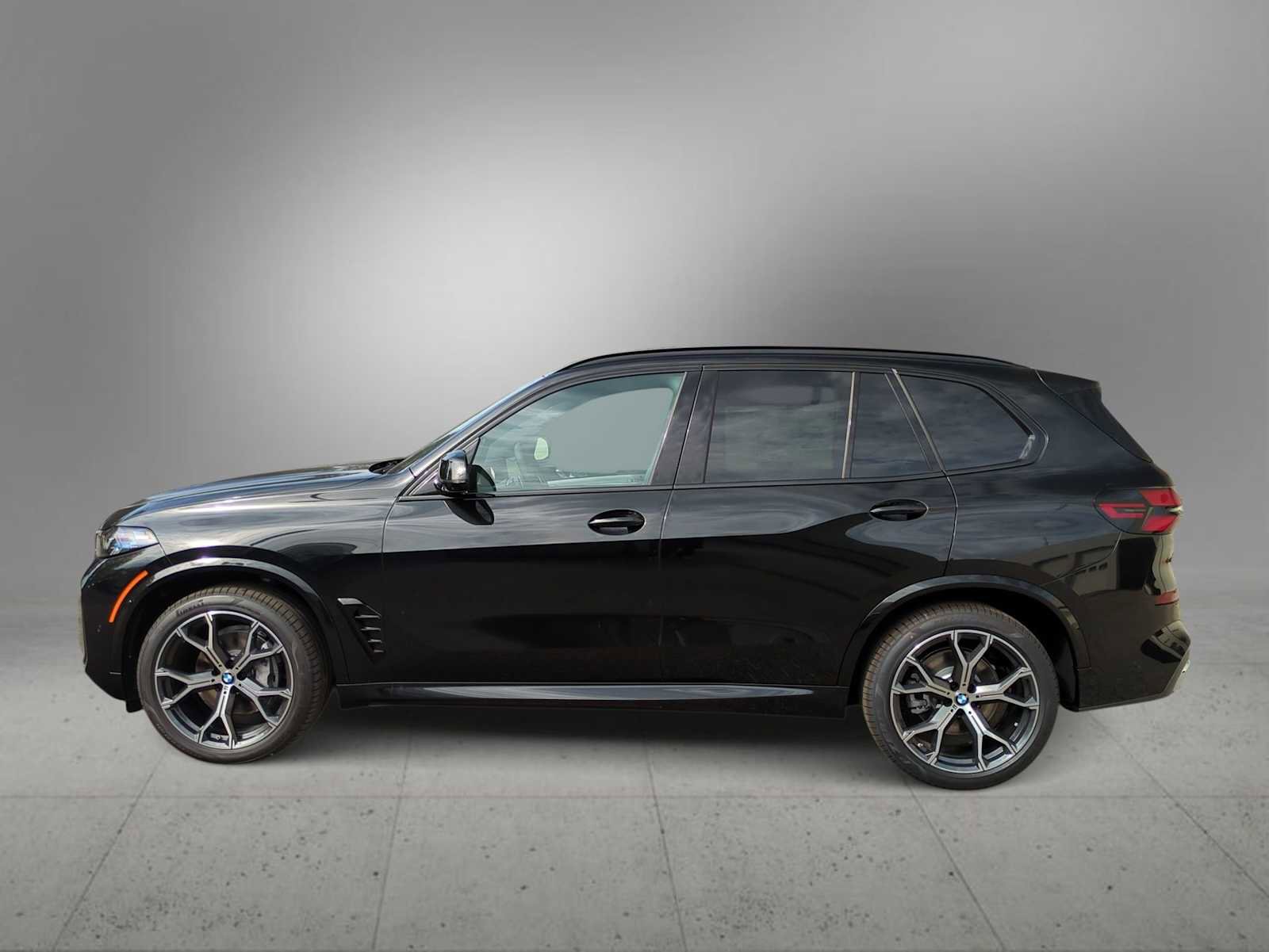 New 2026 BMW X5 xDrive40i w/ M Sport Package image 5