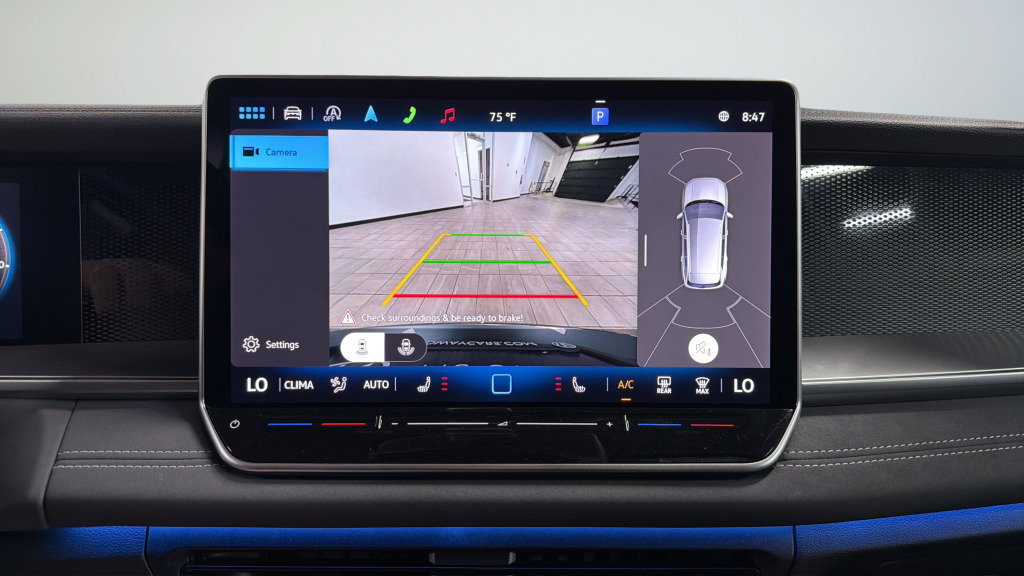 Certified 2025 Volkswagen Tiguan SE FWD image 25