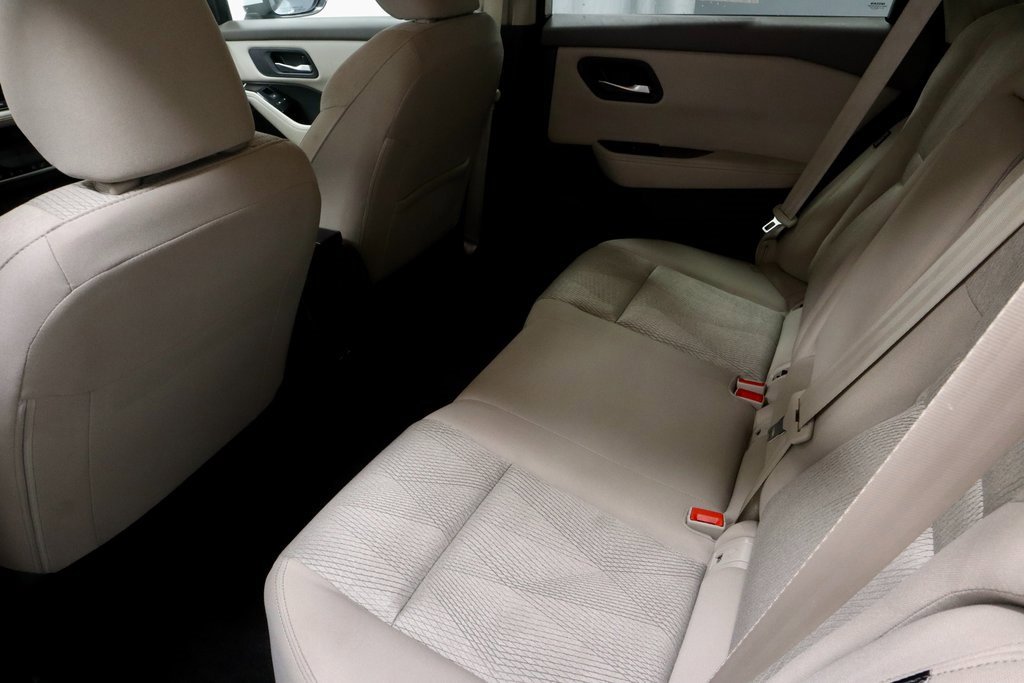 Certified 2025 Nissan Rogue SV image 21