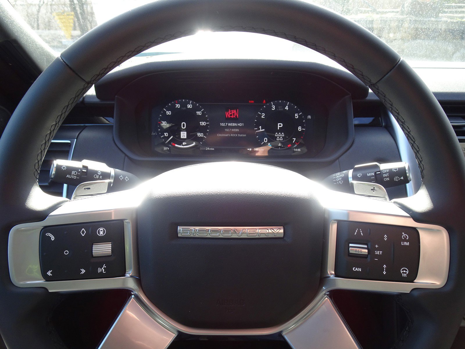 New 2025 Land Rover Discovery S image 24