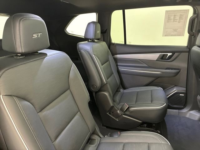 Used 2025 Buick Enclave Sport Touring w/ Super Cruise Package image 16