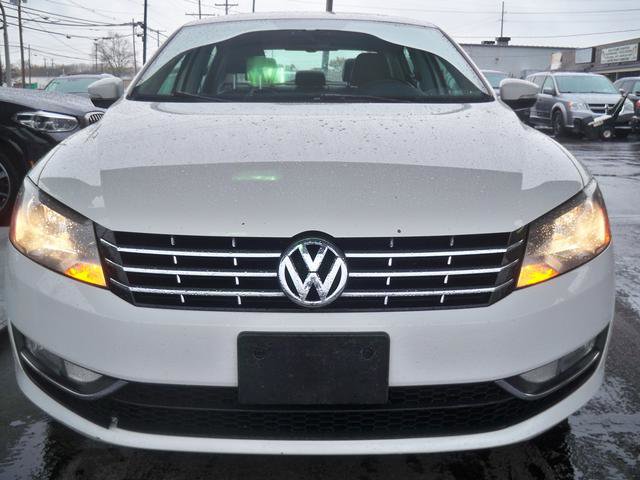 Used 2014 Volkswagen Passat TDI SEL Premium image 2