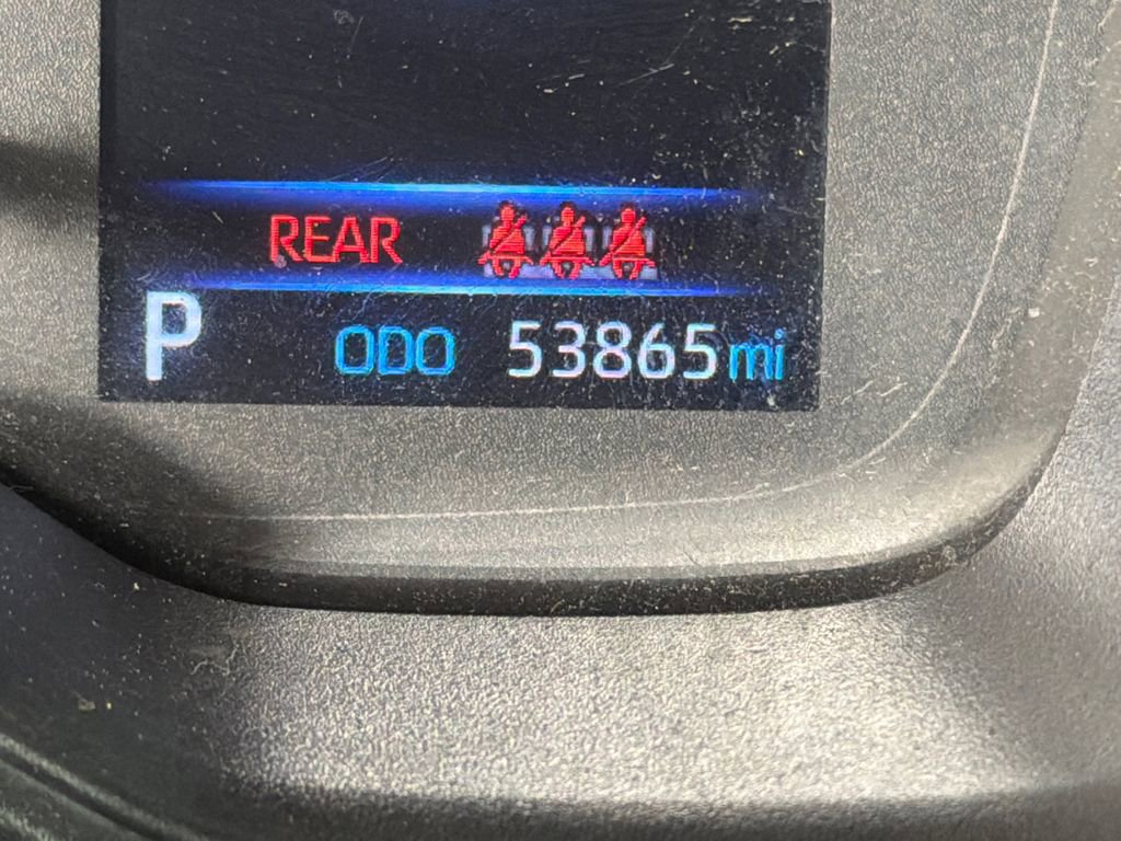 Used 2021 Toyota Corolla LE image 27