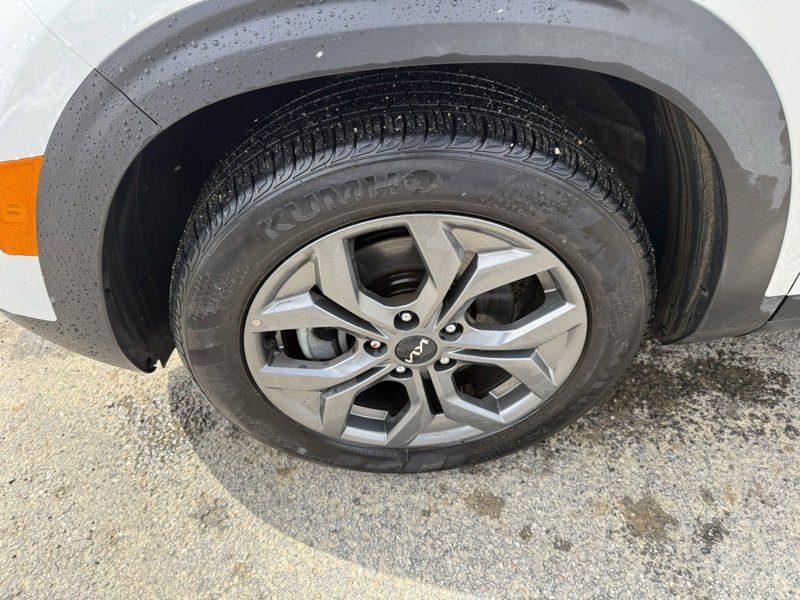 Certified 2024 Kia Seltos S image 15