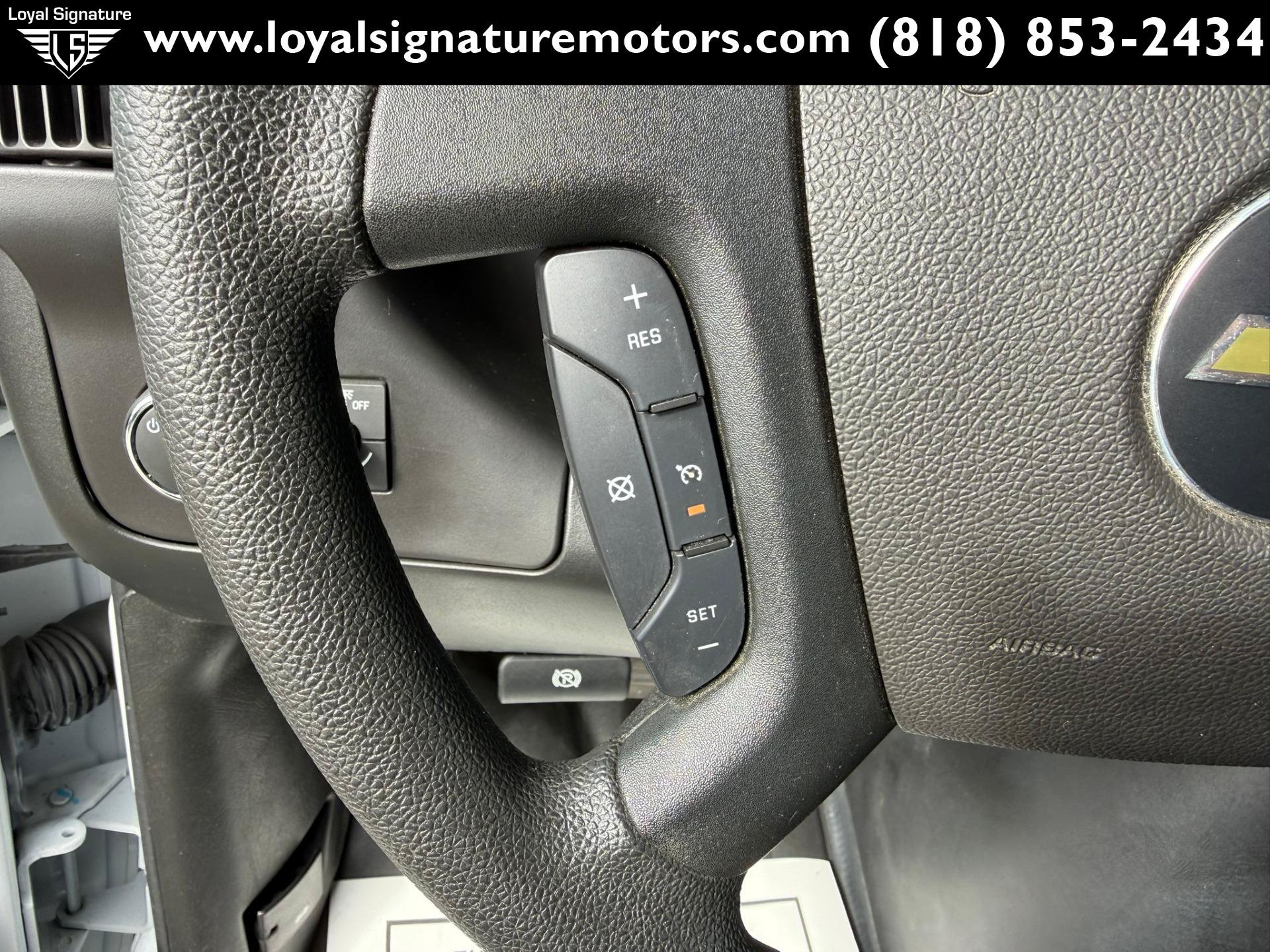 Used 2022 Chevrolet Express 2500 w/ Driver Convenience Package RWD image 26