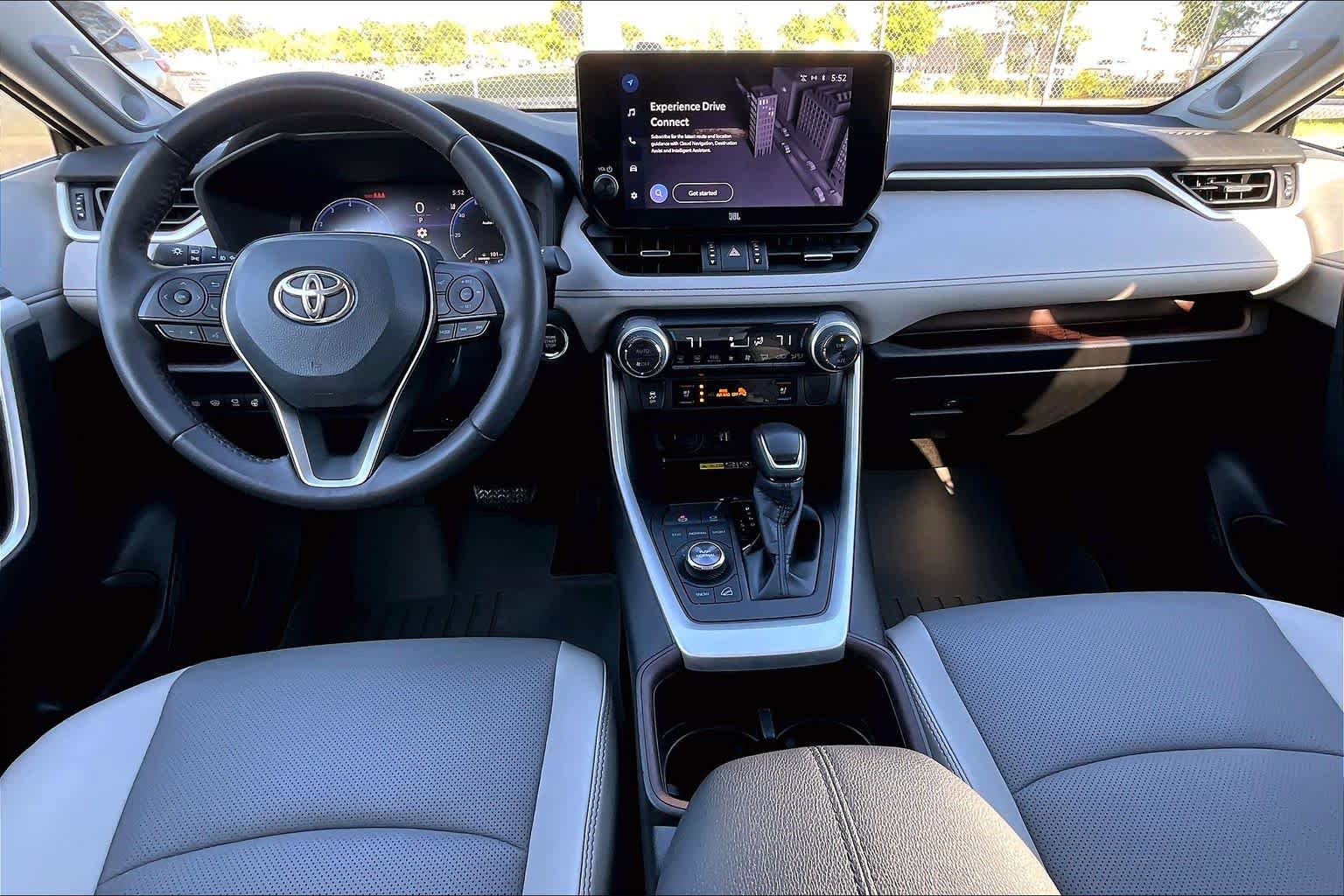 Used 2023 Toyota RAV4 Limited AWD/4WD image 31