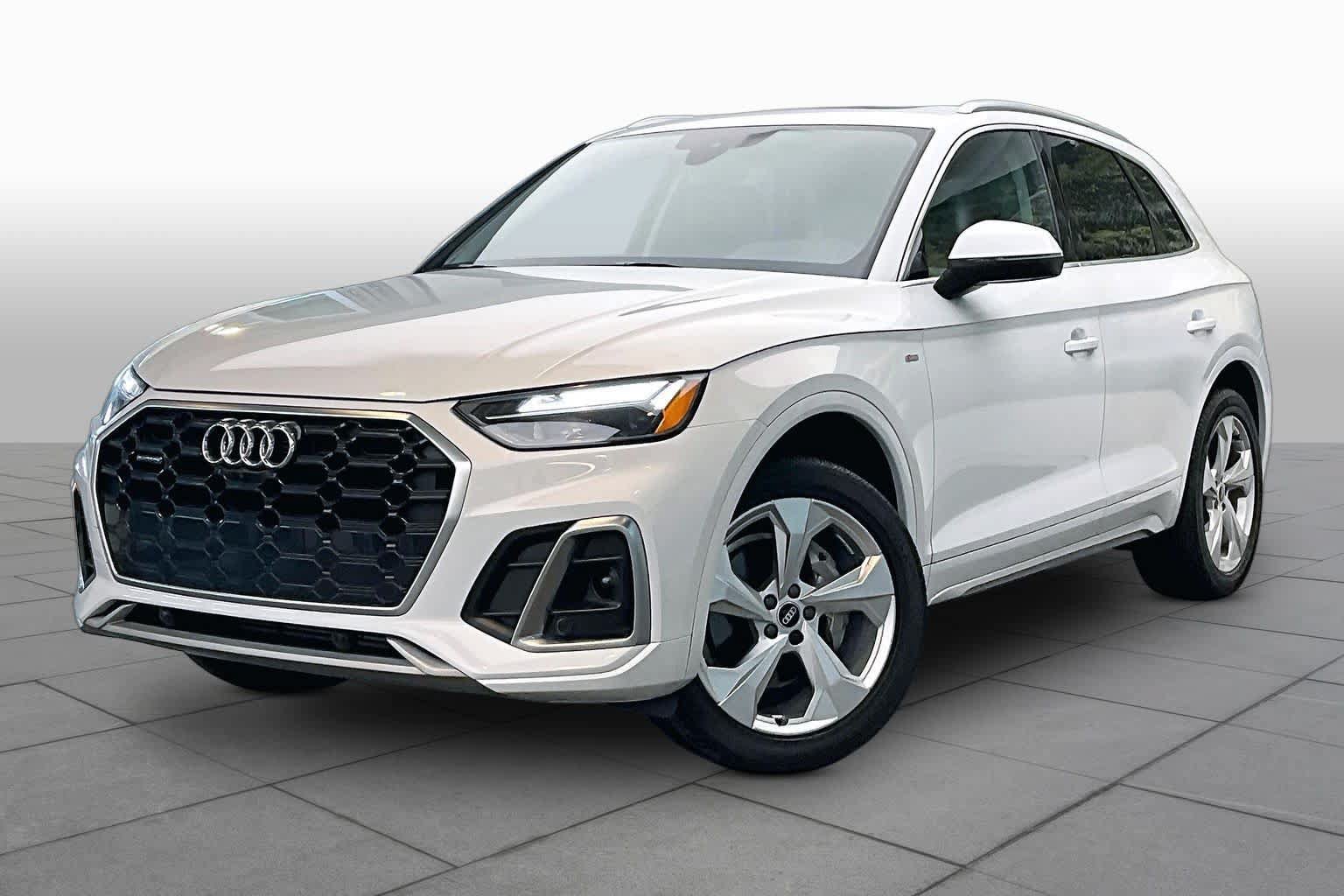 Used 2022 Audi Q5 2.0T Premium Plus w/ Premium Plus Package AWD/4WD image 3