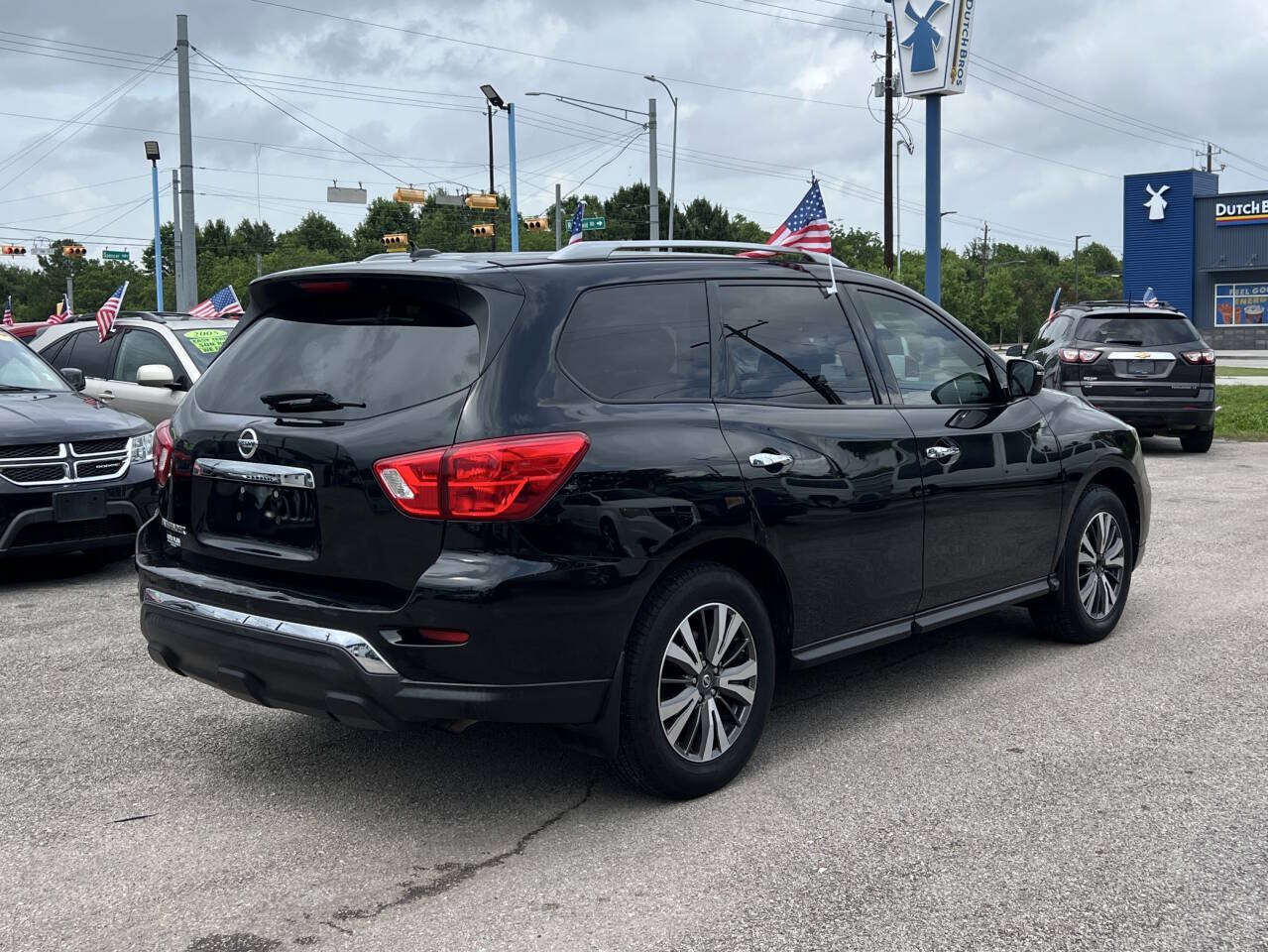 Used 2017 Nissan Pathfinder S FWD image 6
