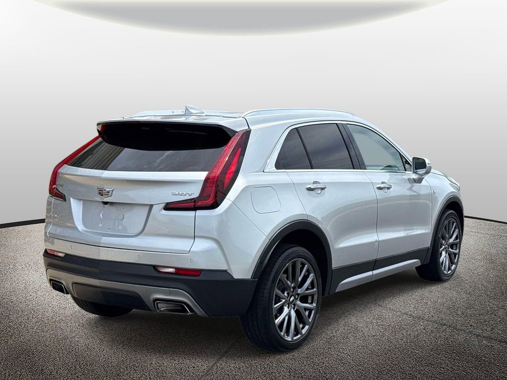 Used 2019 Cadillac XT4 Premium Luxury w/ Technology Package AWD/4WD image 2