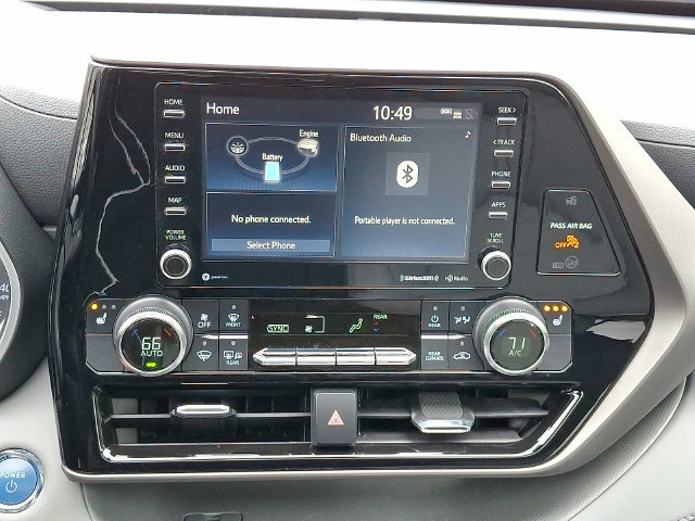 Used 2022 Toyota Highlander XLE AWD/4WD image 16