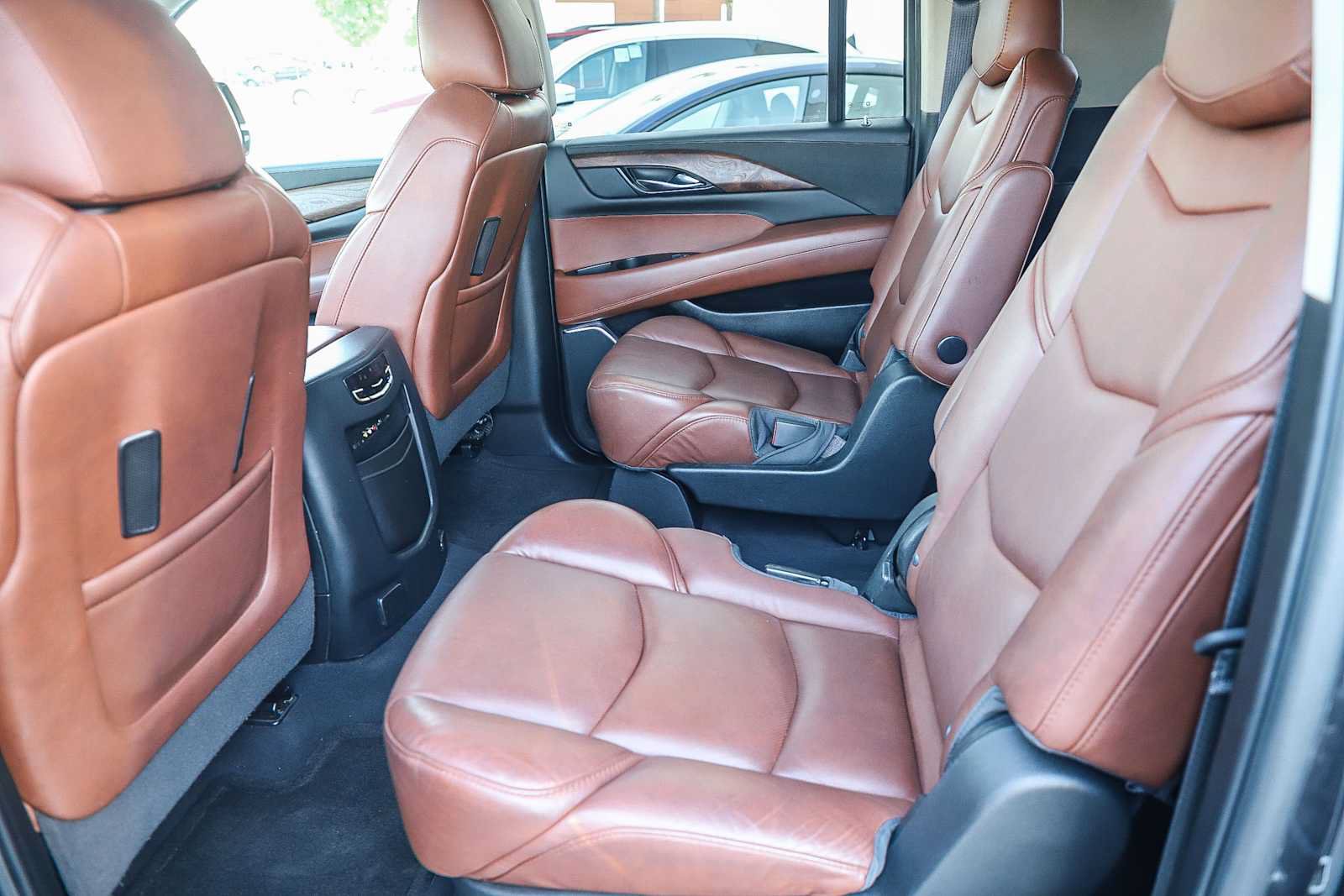 Used 2016 Cadillac Escalade ESV Premium AWD/4WD image 21