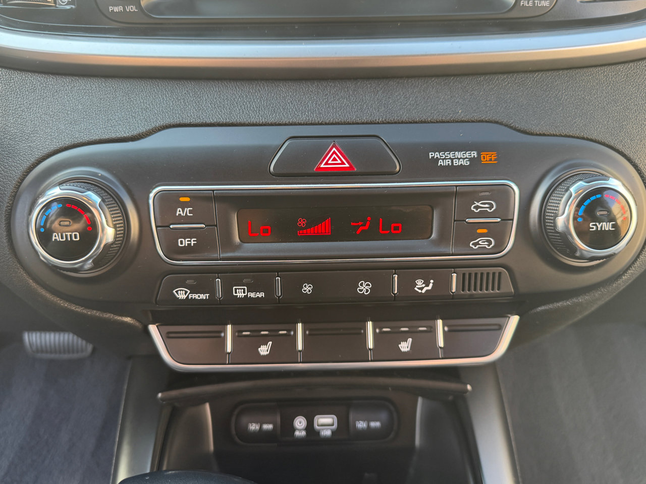 Used 2020 Kia Sorento LX w/ LX I4 Convenience Package image 42