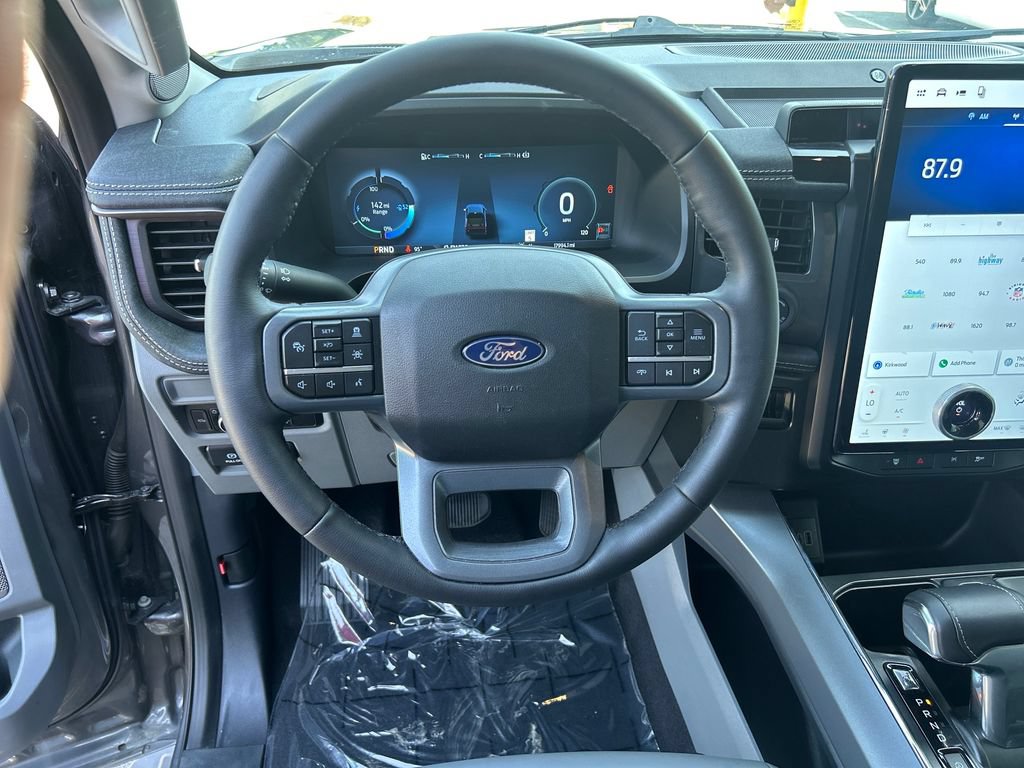 Used 2025 Ford F150 Lightning Flash AWD/4WD image 17