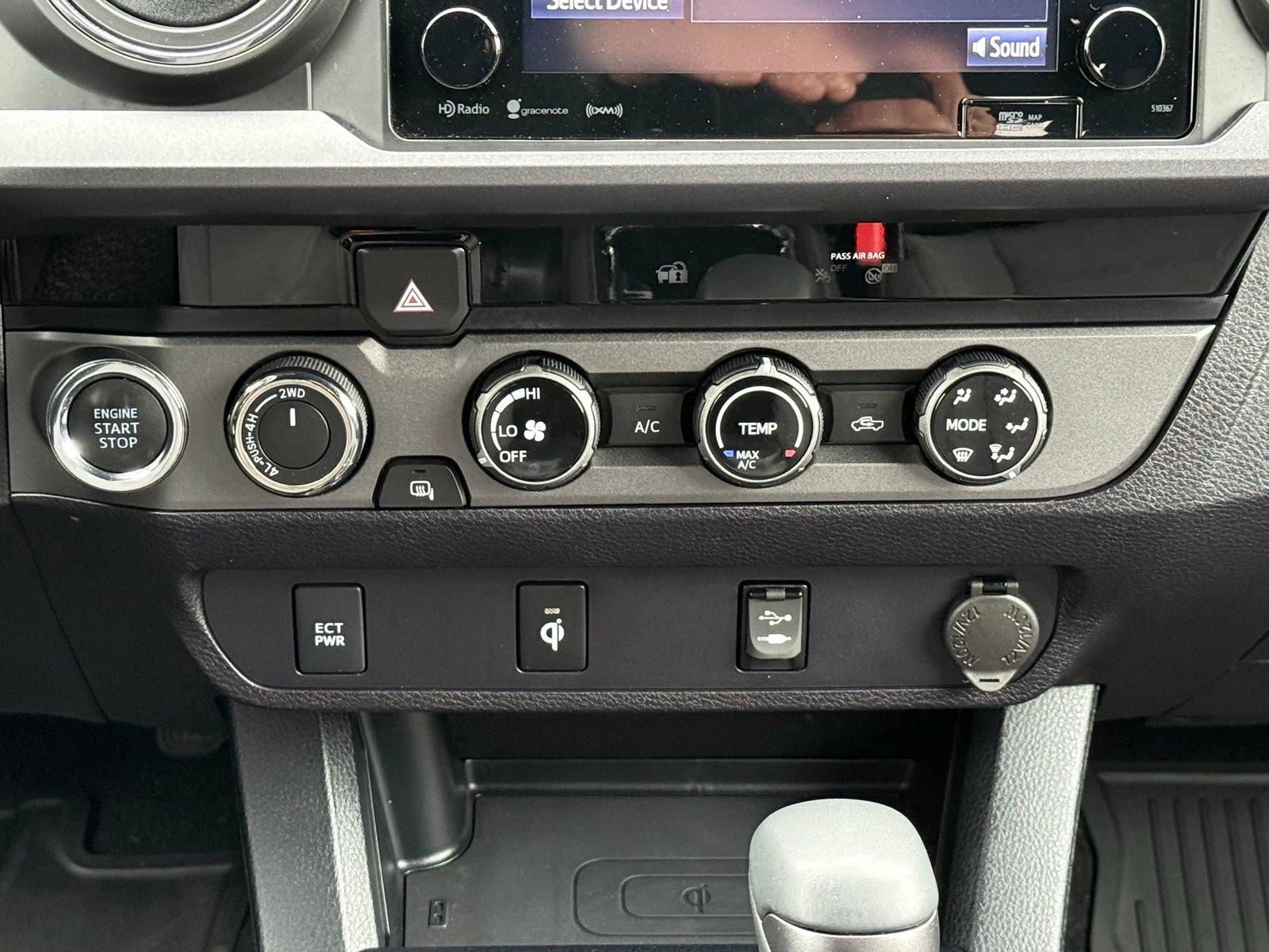 Used 2018 Toyota Tacoma TRD Off-Road image 23