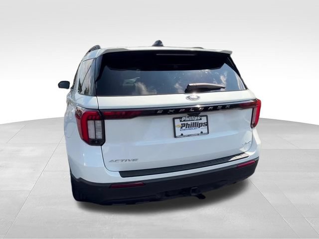 Used 2025 Ford Explorer Active AWD/4WD image 5