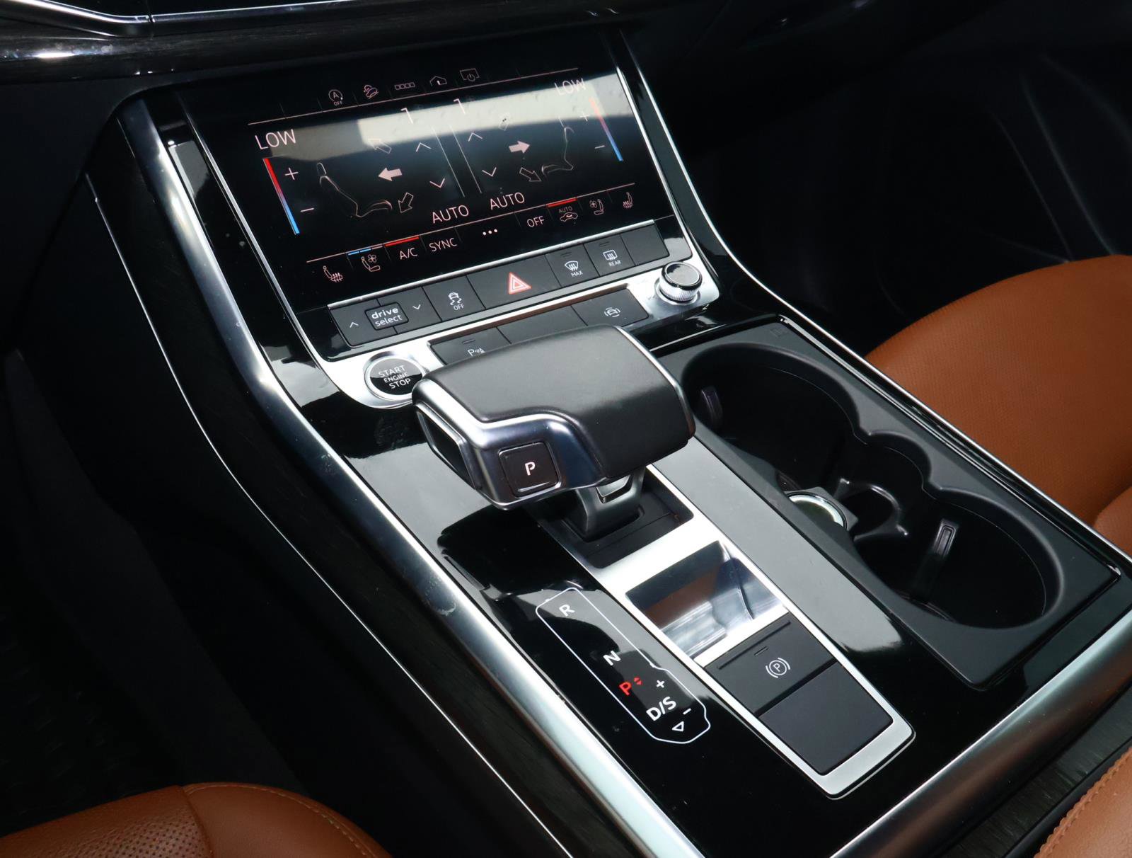 Used 2021 Audi Q8 Premium Plus w/ Premium Plus Package AWD/4WD image 22