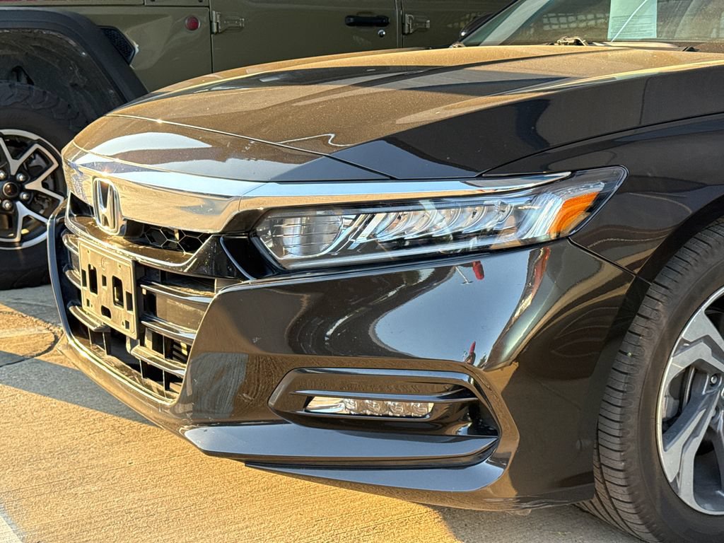 Used 2018 Honda Accord EX image 10