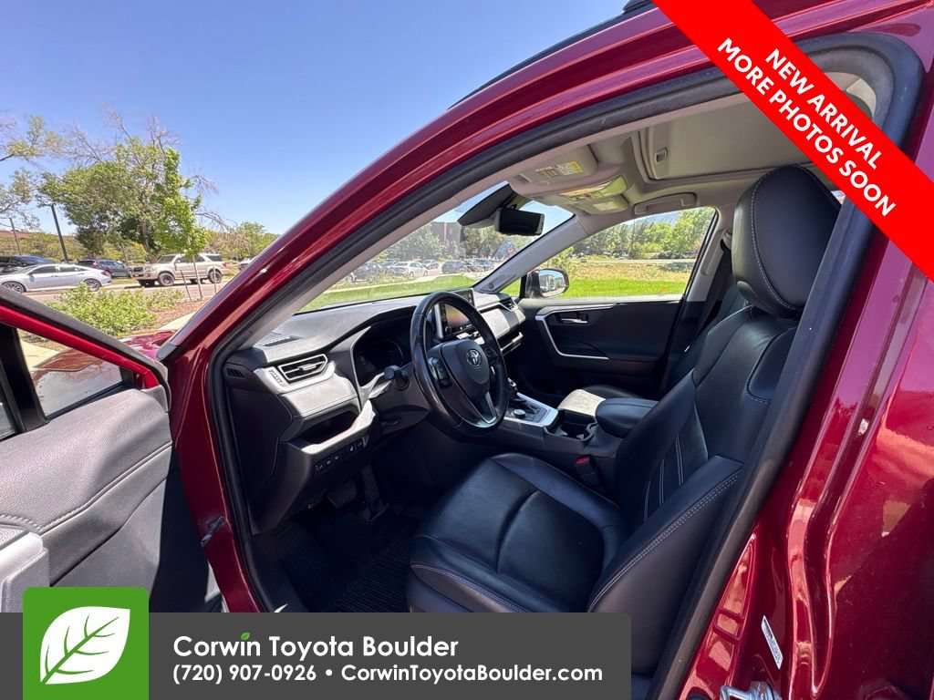 Used 2019 Toyota RAV4 Limited w/ Cold Weather Package AWD/4WD image 9
