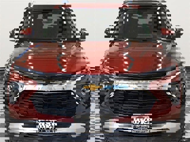 Used 2025 Chevrolet TrailBlazer LT image 3