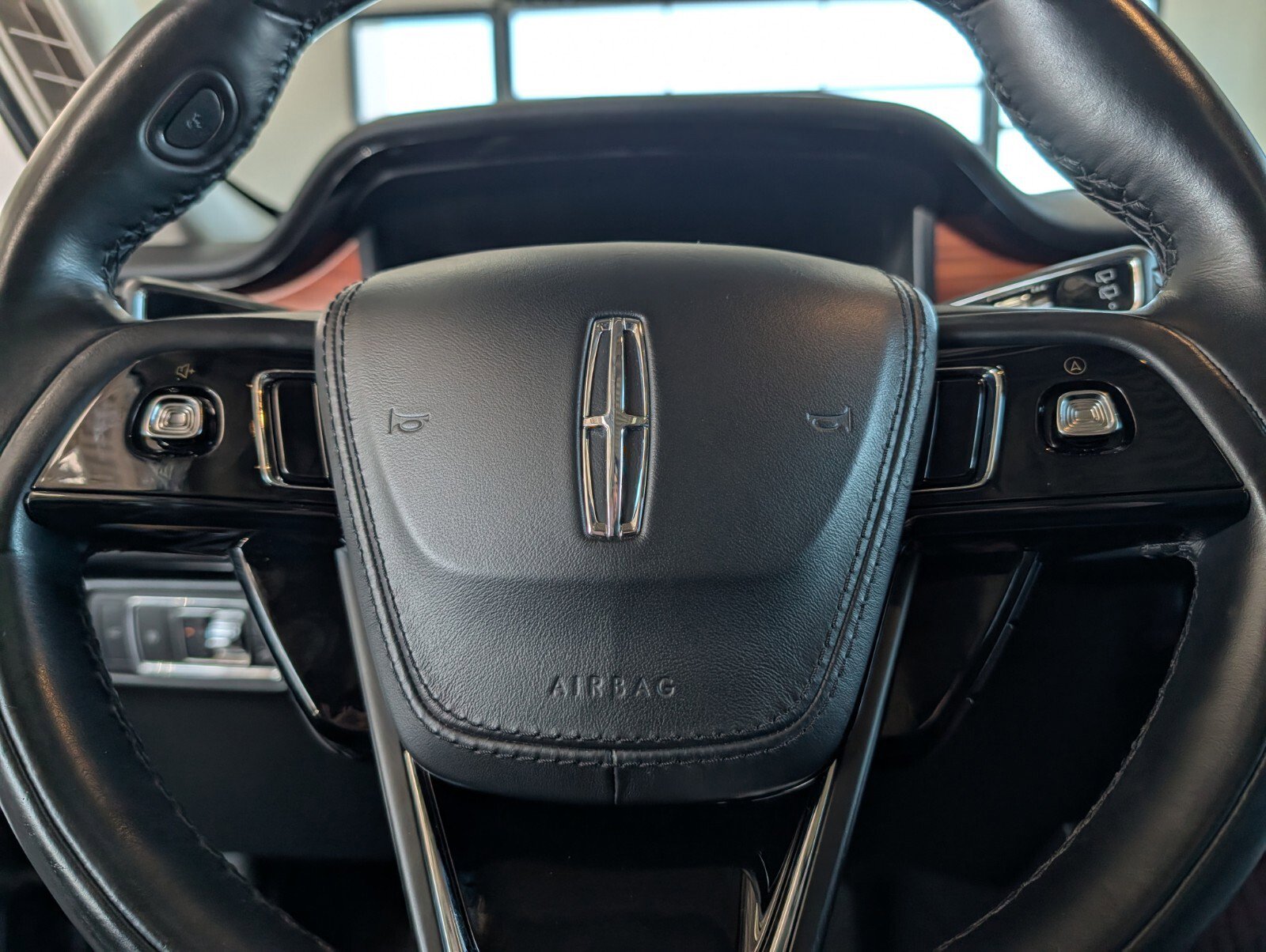 Used 2020 Lincoln Aviator Reserve w/ Equipment Group 202A image 19