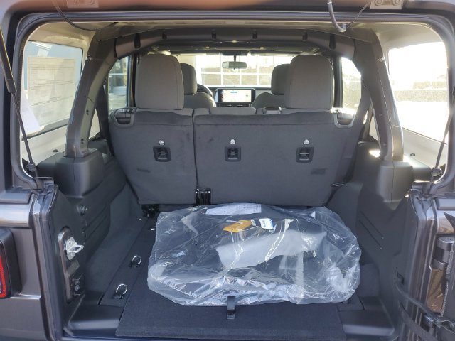 New 2026 Jeep Wrangler Unlimited Sport AWD/4WD image 9